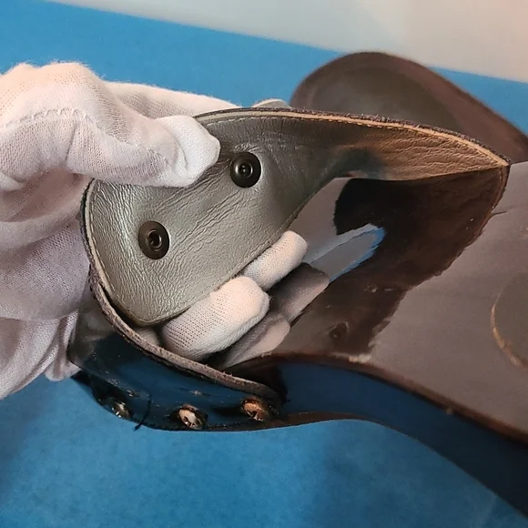 Chanel 2004 Collection Slides - Picture 12 of 14